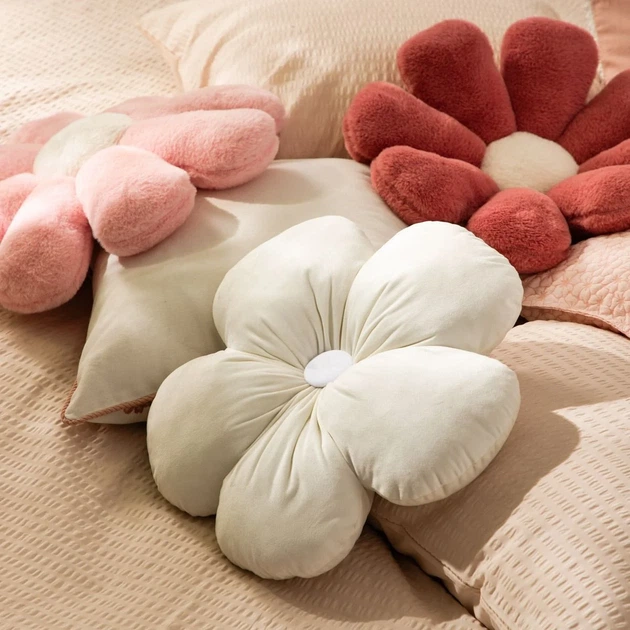 Poduszka Homla Loeri w kształcie kwiatka ecru 40 cm (5906496739774) - obraz 4