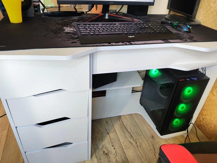Геймерский компьютерный стол ХGamer PURE White-Black - Фото 8 Геймерский компьютерный стол ХGamer PURE White-Black - изображение 8