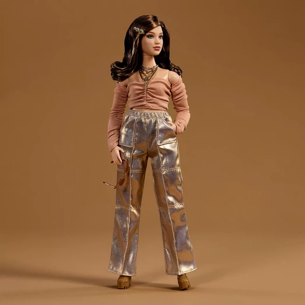 Лялька Barbie You Create Barbie Basics Блондинка (JJX37) - Фото 9 Лялька Barbie You Create Barbie Basics Блондинка (JJX37) - зображення 9