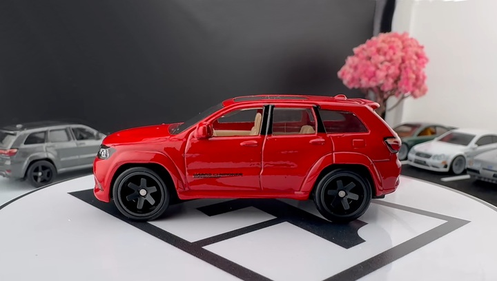Машинка Premium Hot Wheels 2019 Jeep Grand Cherokee Trackhawk Power Trip 1:64 JKF28 Red - изображение 4