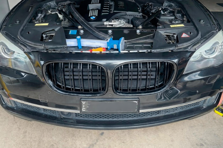 Глянцева решітка радіатора M Style для BMW 7 Series F01 F02 F03 F04 (2008–2015) - Фото 5 Глянцева решітка радіатора M Style для BMW 7 Series F01 F02 F03 F04 (2008–2015) - зображення 5