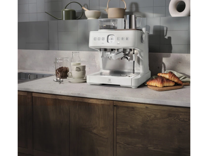 Ріжкова кавоварка Electrolux E8EC1-8SW - изображение 5