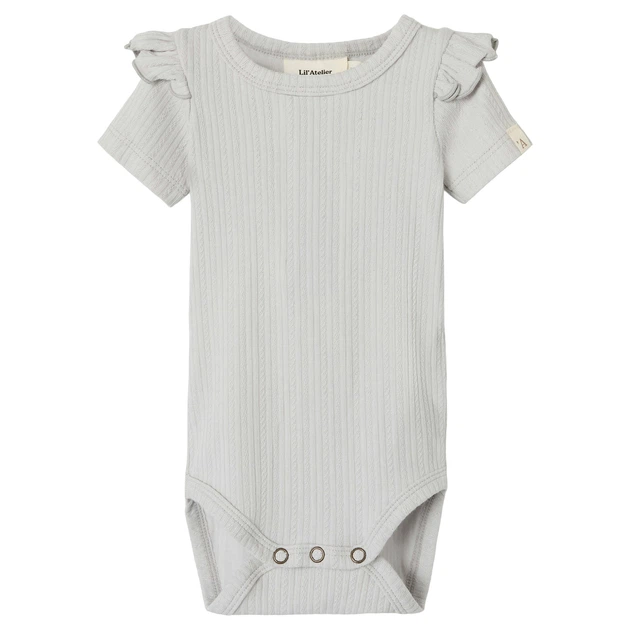 Боді Lil'Atelier Eleanor, колір сірий, розмір 62 (251.13240744.VBLU) - Фото 1 Боді Lil'Atelier Eleanor, колір сірий, розмір 62 (251.13240744.VBLU) - зображення 1