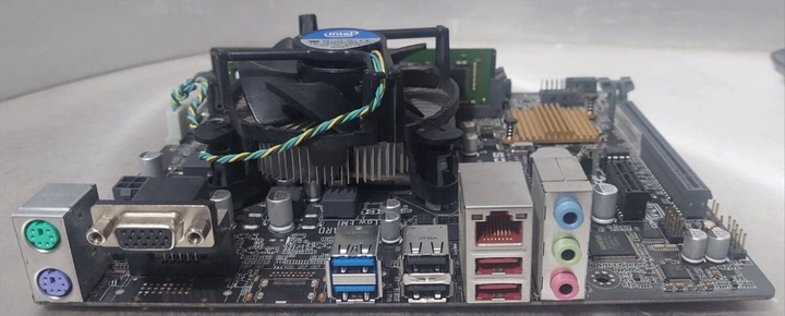 Комплект: материнская плата Asus H110M-CS / Intel Core i5-7400 (4 ядра по 3.0 - 3.5 GHz) / Intel HD Graphics 630 / Socket LGA1151 / Кулер BOX б/в - зображення 4
