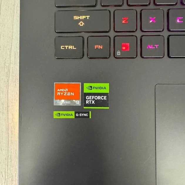Ігровий ноутбук Asus ROG Strix SCAR 17 G733PYV / 17.3” (2560x1440) IPS / AMD Ryzen 9 7945HX3D (16 (32) ядер по 2.3 - 5.4 GHz) / 16 GB DDR5 / 1000 GB SSD / nVidia GeForce RTX 4090, 16 GB GDDR6, 256-bit / WebCam б/в - Фото 4 Ігровий ноутбук Asus ROG Strix SCAR 17 G733PYV / 17.3” (2560x1440) IPS / AMD Ryzen 9 7945HX3D (16 (32) ядер по 2.3 - 5.4 GHz) / 16 GB DDR5 / 1000 GB SSD / nVidia GeForce RTX 4090, 16 GB GDDR6, 256-bit / WebCam б/в - зображення 4