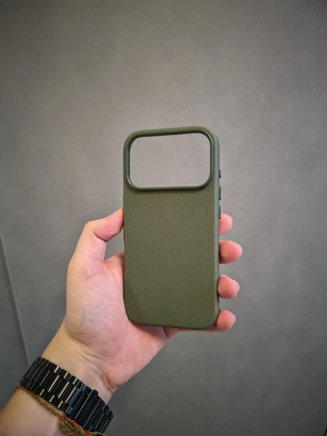 Чохол TechWoven Green Magsafe для iPhone 17 Pro (no logo) - Фото 2 Чохол TechWoven Green Magsafe для iPhone 17 Pro (no logo) - изображение 2