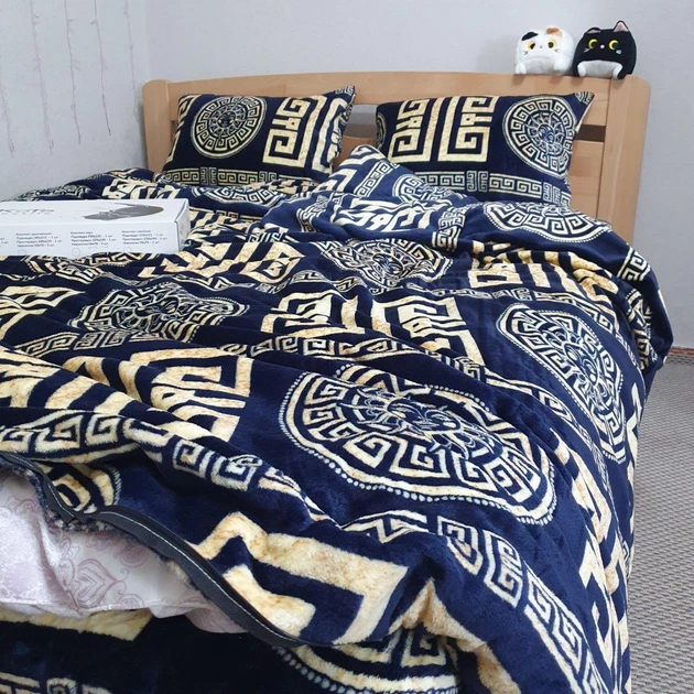 Постільна білизна KoTetextile плюшева велюрова полуторка 155-215 см 50-70 2шт тотем темно-синій - Фото 3 Постільна білизна KoTetextile плюшева велюрова полуторка 155-215 см 50-70 2шт тотем темно-синій - зображення 3