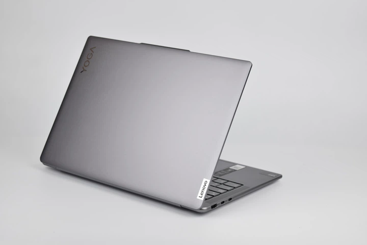 Ультрабук Lenovo Yoga Slim 7 14IMH9 U7 155H / 32GB / 1TB / Intel Arc / 14" WUXGA OLED / Win11 Ноутбук - изображение 7