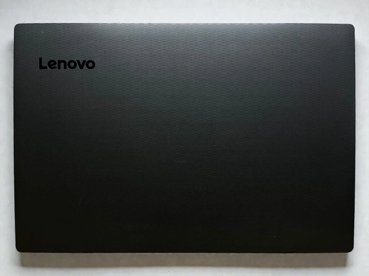 Ноутбук Lenovo V130-15IKB / 15.6" (1920x1080) TN / Intel Core i3-7020U (2 (4) ядра по 2.3 GHz) / 4 GB DDR4 / 120 GB SSD / Intel HD Graphics 620 / WebCam б/в - Фото 2 Ноутбук Lenovo V130-15IKB / 15.6" (1920x1080) TN / Intel Core i3-7020U (2 (4) ядра по 2.3 GHz) / 4 GB DDR4 / 120 GB SSD / Intel HD Graphics 620 / WebCam б/в - зображення 2