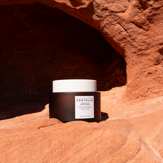 Восстанавливающий крем для лица с пробиотиками SKIN1004 Madagascar Centella Probio-Cica Enrich Cream 50 мл - Фото 6 Восстанавливающий крем для лица с пробиотиками SKIN1004 Madagascar Centella Probio-Cica Enrich Cream 50 мл - изображение 6