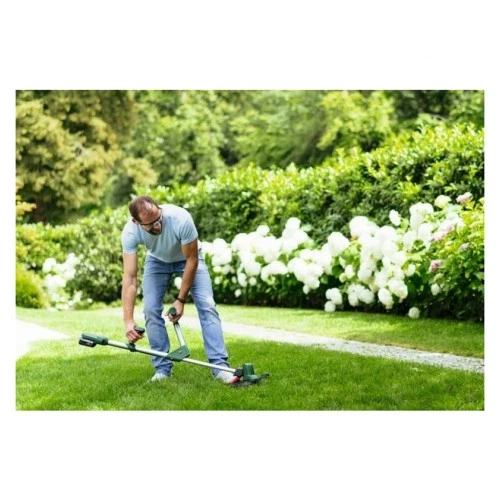Триммер садовый Bosch UniversalGrassCut 18V-260 1х2.5Ah, 26см, 2.3кг (0.600.8C1.D03) BOSCH 0.600.8C1.D03 991777 - Фото 6 Триммер садовый Bosch UniversalGrassCut 18V-260 1х2.5Ah, 26см, 2.3кг (0.600.8C1.D03) BOSCH 0.600.8C1.D03 991777 - изображение 6