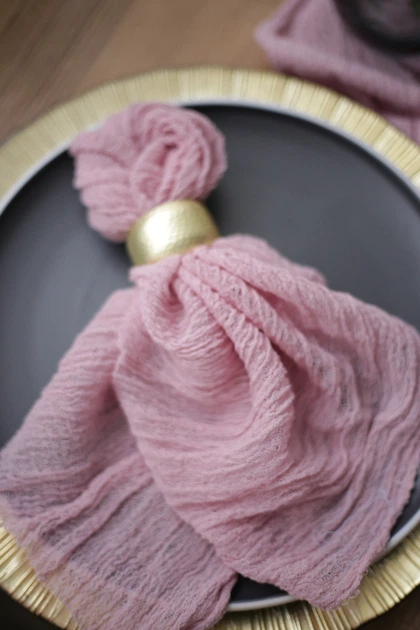 Марлевая салфетка для эстетичной сервировки VTILENE , Vintage mauve, 45х45 см - Фото 3 Марлевая салфетка для эстетичной сервировки VTILENE , Vintage mauve, 45х45 см - изображение 3
