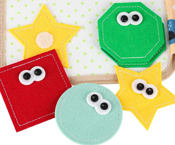 Książeczka sensoryczna Ikonka edukacyjna filcowa 3D manipulacyjna ruchome elementy Żyrafa (KX2989) (5903039768451) - obraz 10