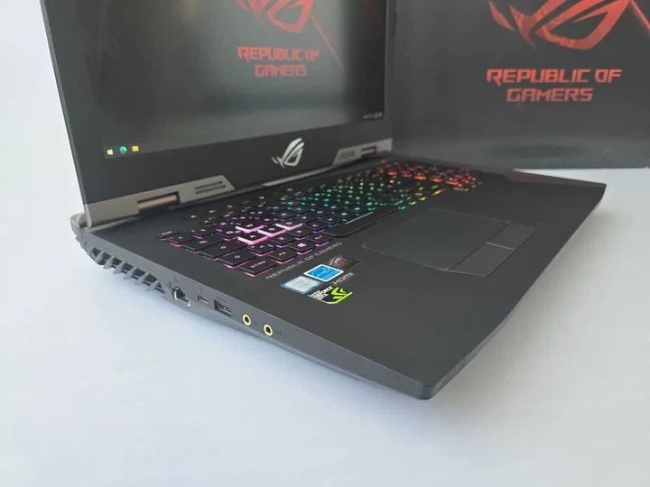 Ноутбук Asus ROG Chimera G703 I7 7820HK/GTX 1080/RAM 32GB/SSD 256+1TB/144Hz Б\В - Б/В - зображення 2
