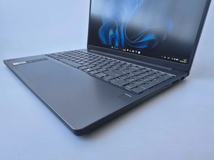 Ноутбук Lenovo IdeaPad Slim 3x (2025) Snapdragon X1/RAM 16GB/SSD 512GB/WIN 11 Б\В - Б/У - Фото 3 Ноутбук Lenovo IdeaPad Slim 3x (2025) Snapdragon X1/RAM 16GB/SSD 512GB/WIN 11 Б\В - Б/У - изображение 3