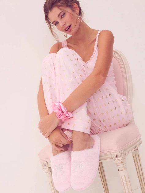 Домашні капці Victoria's Secret PINK x LoveShackFancy Closed-Toe Slippers M 39 р Рожевий (27178642D) - Фото 1 Домашні капці Victoria's Secret PINK x LoveShackFancy Closed-Toe Slippers M 39 р Рожевий (27178642D) - изображение 1