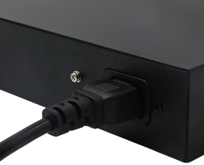 Комутатор Qoltec SWITCH Fast Ethernet PoE 4 x RJ45 PoE / 2 x RJ45 Uplink 65W 100 Mbps (5901878522890) - зображення 5