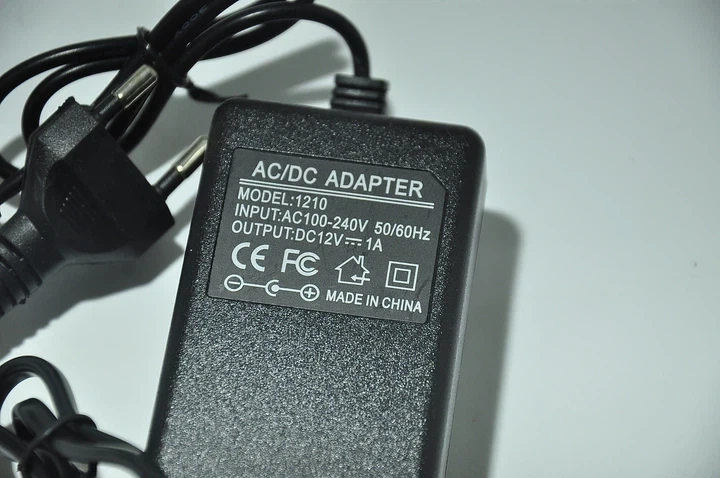 Сетевое зарядное устройство для ноутбука 12V 1A BIG GOOD штекер 5.5x2.5 мм 5495 - Фото 4 Сетевое зарядное устройство для ноутбука 12V 1A BIG GOOD штекер 5.5x2.5 мм 5495 - изображение 4