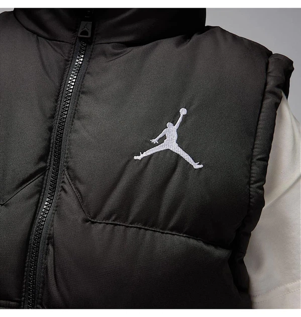 Куртка дитяча Jordan Field Puffer Black M Чорний 95D532-023 - Фото 4 Куртка дитяча Jordan Field Puffer Black M Чорний 95D532-023 - зображення 4