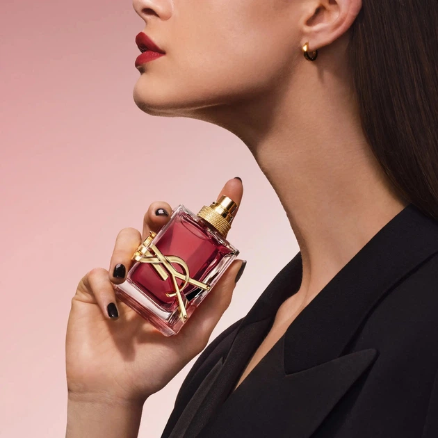 Парфюмированная вода для женщин Yves Saint Laurent Libre Berry Crush 50 мл - Фото 5 Парфюмированная вода для женщин Yves Saint Laurent Libre Berry Crush 50 мл - изображение 5
