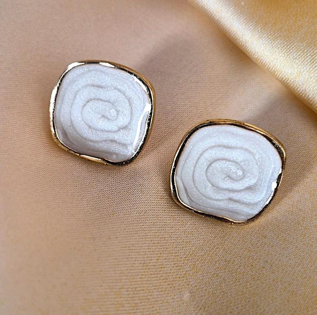 Сережки делікатні Прямокутники jewelry Білі - зображення 2