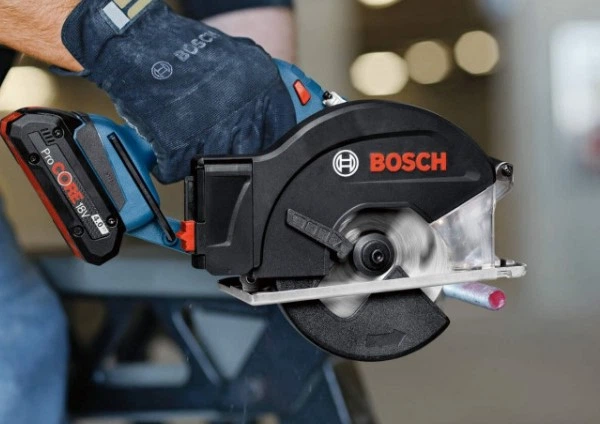 Пила дискова Bosch GKM 18V-50 2xGBA 18V 5.0Ah (06016B8002) - зображення 9