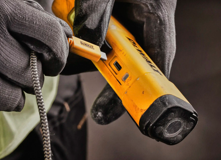 Фонарь светодиодный аккумуляторный DeWALT DCL183 - Фото 7 Фонарь светодиодный аккумуляторный DeWALT DCL183 - изображение 7