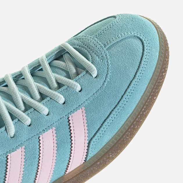 Женские кеды замшевые низкие Adidas Handball Spezial HQ7267 36.5 (4UK) 22.5 см Pulse Aqua (4068812938054) - Фото 10 Женские кеды замшевые низкие Adidas Handball Spezial HQ7267 36.5 (4UK) 22.5 см Pulse Aqua (4068812938054) - изображение 10