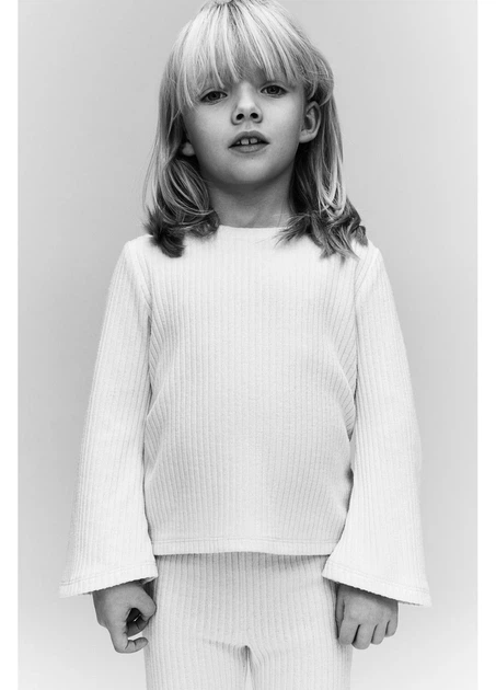 Жіночий лонгслів H&M 116 Бежевий 1262854 - Фото 2 Жіночий лонгслів H&M 116 Бежевий 1262854 - зображення 2
