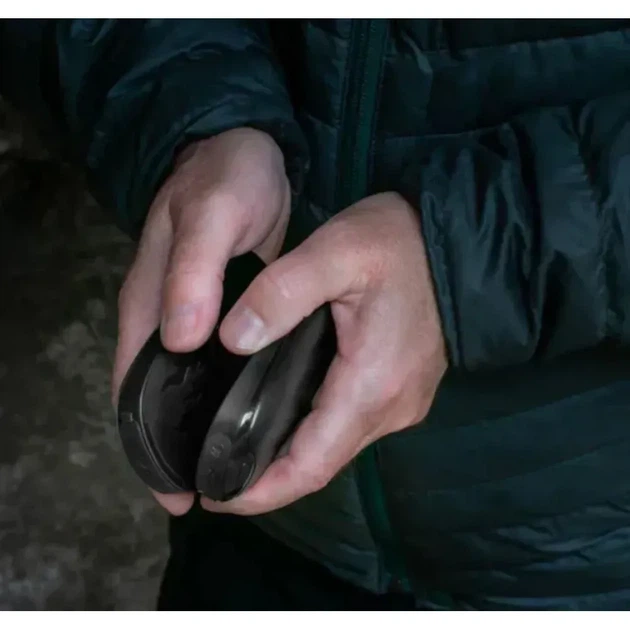 Електричні грілки для рук Lifesystems Dual-Palm Rechargeable Hand Warmers 2x5000 mAh Black (100078127) - Фото 3 Електричні грілки для рук Lifesystems Dual-Palm Rechargeable Hand Warmers 2x5000 mAh Black (100078127) - зображення 3