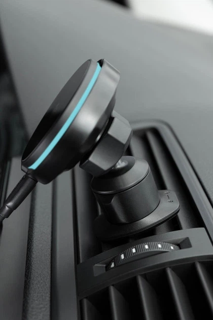 Автомобильный держатель с беспроводной зарядкой 25W Magsafe Proove Spark Qi2.2 RGB кулер черный (WHSQ25002001) - изображение 9