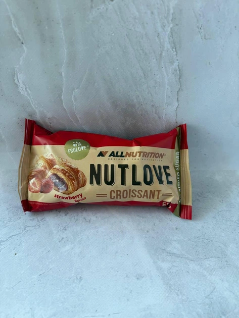Круассан с NUTLOVE Croissantс клубничной начинкой (60 г) - изображение 2