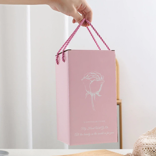 Синяя Роза на деревянной подставке в стеклянной колбе с LED подсветкой Rose of Love на батарейках - Фото 7 Синяя Роза на деревянной подставке в стеклянной колбе с LED подсветкой Rose of Love на батарейках - изображение 7