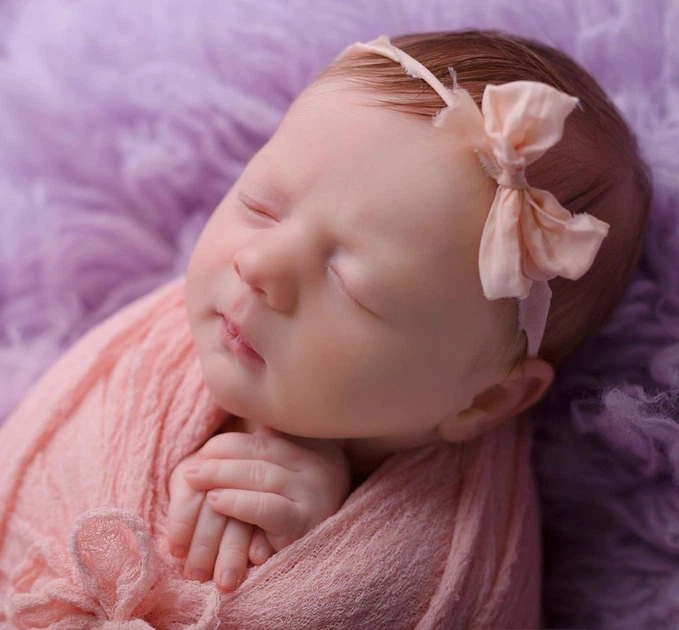 Мягкая марлевая обмотка для newborn фотосессии VTILENE, Cream blush, 60х300 см - Фото 2 Мягкая марлевая обмотка для newborn фотосессии VTILENE, Cream blush, 60х300 см - изображение 2