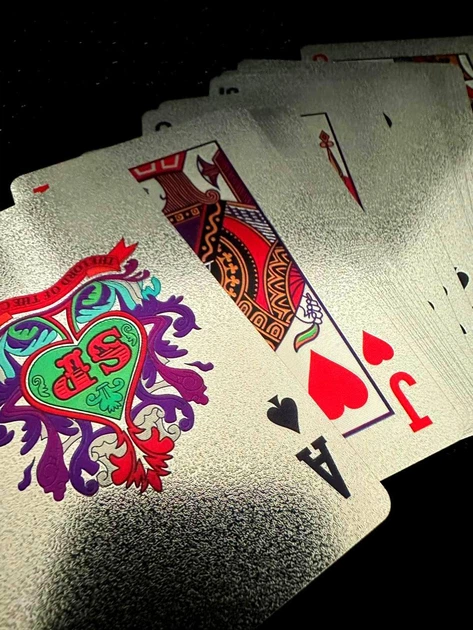 Голографічні гральні карти для покеру Luxury Poker Cards Silver 54 шт - Фото 5 Голографічні гральні карти для покеру Luxury Poker Cards Silver 54 шт - зображення 5