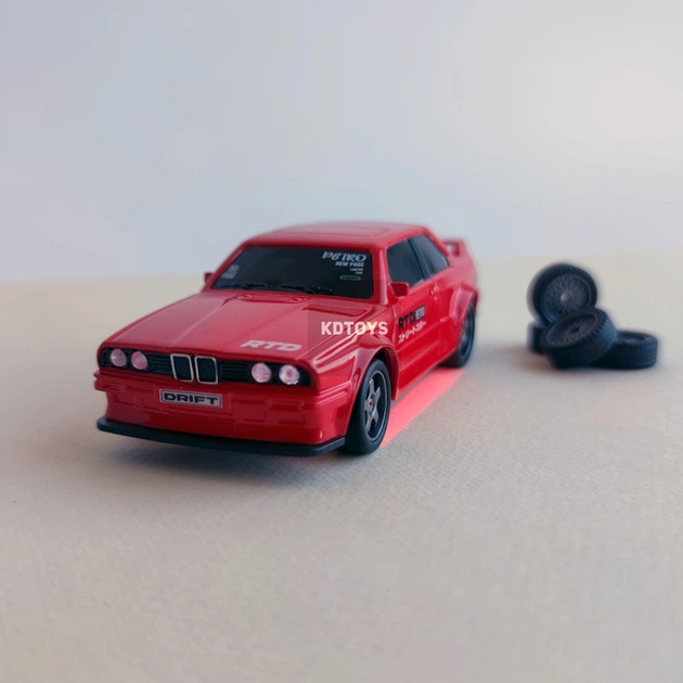 Дрифт машинка БМВ на радиоуправлении BMW M3 E30 Mini Drift 1:43, 4WD, до 15 км/ч, LED подсветка, USB зарядка, для дрифта (Красный) - изображение 2