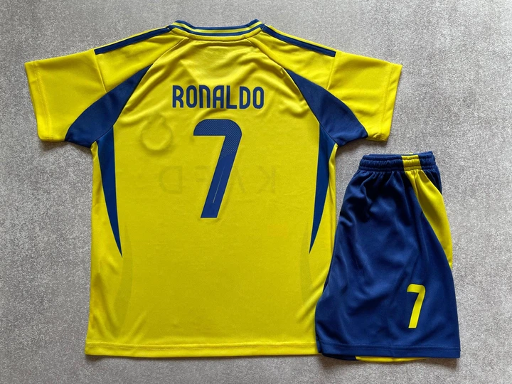 Футбольная форма Роналдо Ronaldo Аль-Наср 28 (150 - 155 см) желтая - Фото 1 Футбольная форма Роналдо Ronaldo Аль-Наср 28 (150 - 155 см) желтая - изображение 1