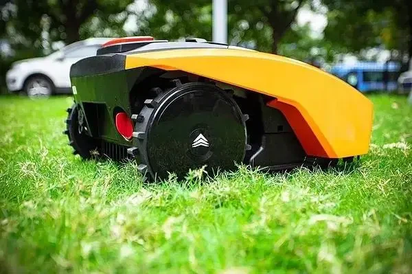 Робот-газонокосилка Yard Force EasyMow 260B с регулировкой высоты стрижки — аккумуляторная косилка с мульчированием травы для площади до 260 м² - изображение 13