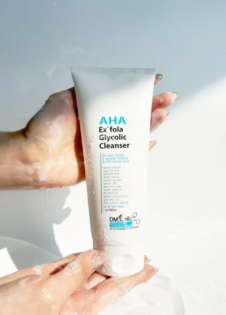 DM.Cell (ДіЕм.Селл) AHA Exfola Glycolic Cleanser 10% — очищувальний гель з гліколевою кислотою для обличчя 180 мл - Фото 2 DM.Cell (ДіЕм.Селл) AHA Exfola Glycolic Cleanser 10% — очищувальний гель з гліколевою кислотою для обличчя 180 мл - зображення 2