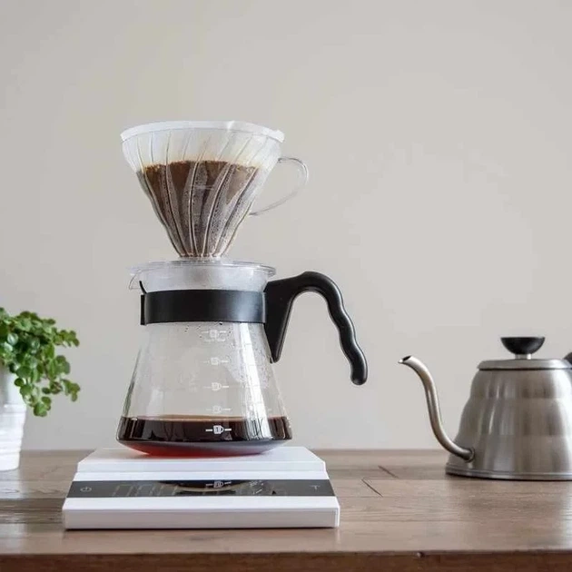 Набор Hario CRAFT V60 Kit Drip для заваривания кофе с воронкой, сервером 700 мл и 40 фильтрами 02 (ACB230DF152C) - Фото 2 Набор Hario CRAFT V60 Kit Drip для заваривания кофе с воронкой, сервером 700 мл и 40 фильтрами 02 (ACB230DF152C) - изображение 2