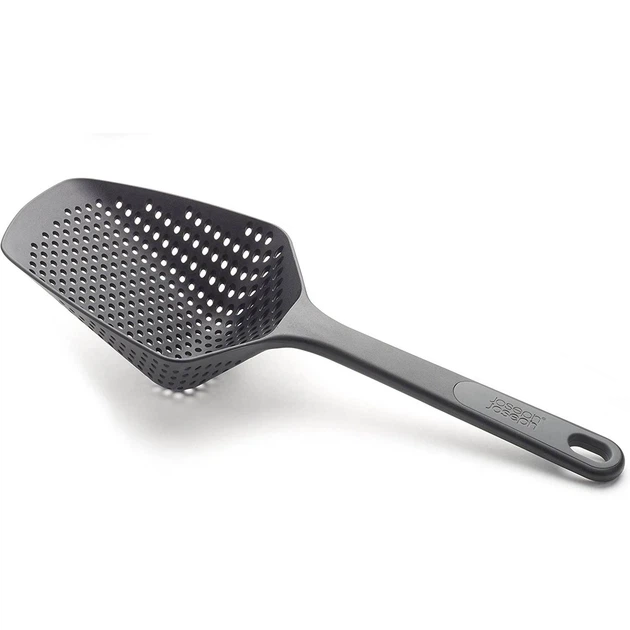 Шумовка с силиконовой ручкой Joseph Joseph Scoop Plus Black 10066 (01000223) - Фото 1 Шумовка с силиконовой ручкой Joseph Joseph Scoop Plus Black 10066 (01000223) - изображение 1