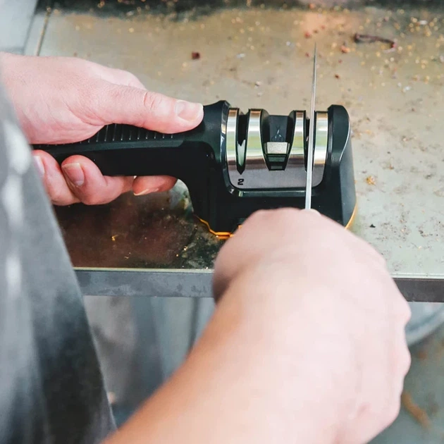 Точилка ручна кухонна Work Sharp Kitchen Pull Through Sharpener WSKTNPTS-I - зображення 5