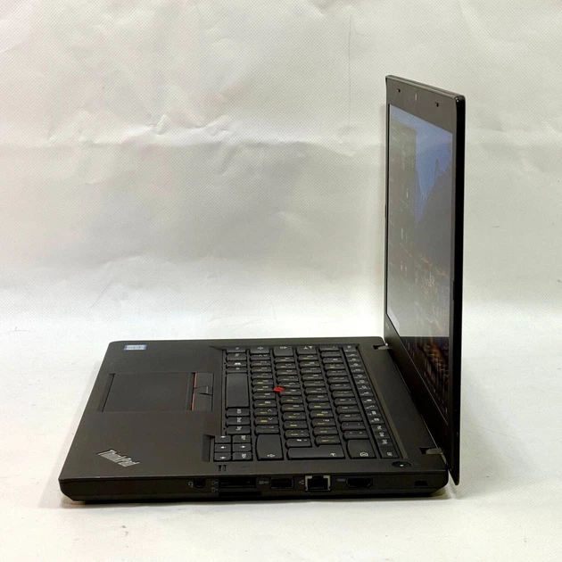 Ноутбук Б-класс Lenovo ThinkPad T460 / 14" (1920x1080) IPS / Intel Core i5-6300U (2 (4) ядра по 2.4 - 3.0 GHz) / 8 GB DDR3 / 128 GB SSD / Intel HD Graphics 520 / WebCam / Windows 10 Pro / Два АКБ б/у - изображение 7