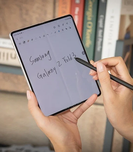 Смартфон 7.6" Samsung Galaxy Z Fold3 5G 12/256Gb 2-SIM NFC 10/12Мп 8 ядер Android 15 Phantom Silver Б/В - зображення 4
