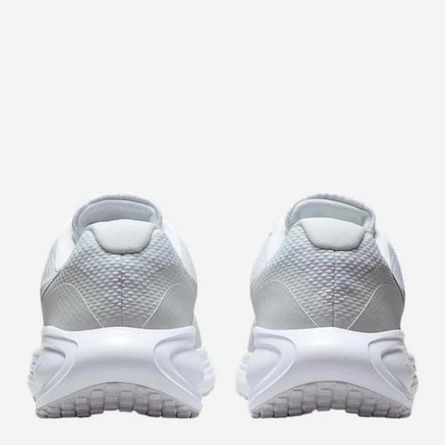 Buty do biegania męskie Nike Revolution 8 HJ9198-100 44.5 (10.5US) Białe (197862886511) - obraz 4