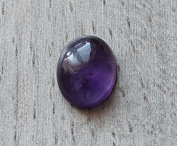 Аметист кабошон 4.15Ct 12.8 х 10 мм (13043) - Фото 4 Аметист кабошон 4.15Ct 12.8 х 10 мм (13043) - изображение 4