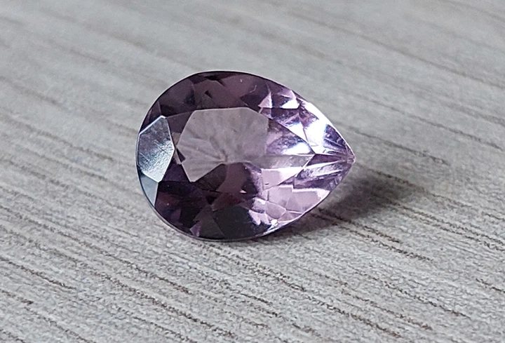 Аметист 2.20 Ct 10 х 8 х 5.3 мм (13030) - Фото 1 Аметист 2.20 Ct 10 х 8 х 5.3 мм (13030) - изображение 1