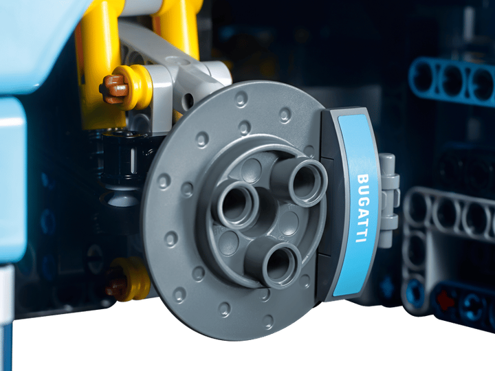 Конструктор Technic – Bugatti Chiron на 3599 деталей (42083) - Фото 9 Конструктор Technic – Bugatti Chiron на 3599 деталей (42083) - изображение 9