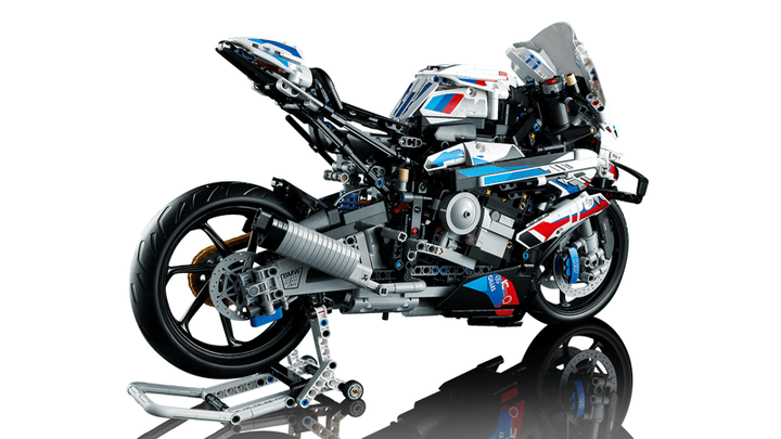 Конструктор Technic – BMW M 1000 RR на 1920 деталей (42130) - изображение 3