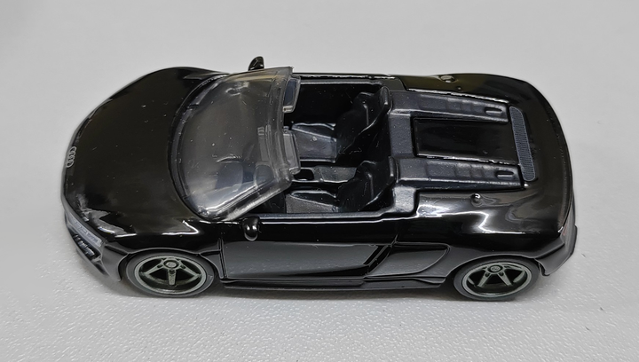 Машинка Базова Hot Wheels 2019 Audi R8 Spyder Exotics 1:64 JJJ84 Black - зображення 5